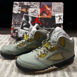 Jordan Air Retro 5 Sneakers in Jade Horizon